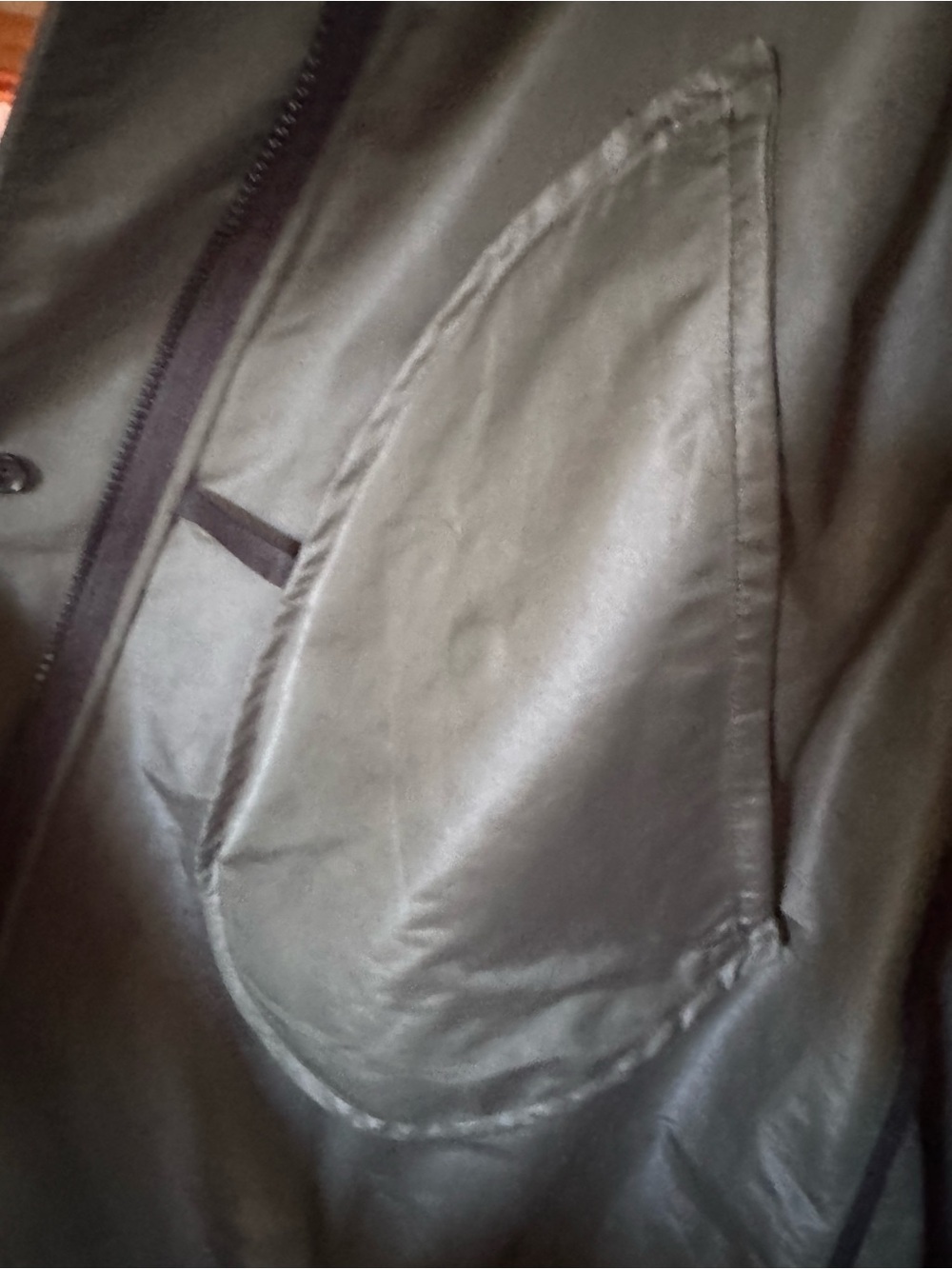 Everlane women’s Olive Green Hooded RainCoat - Picture 9 of 10